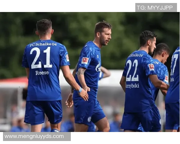 沙尔克04连六轮不胜主场惨遭勒沃库森逆转败北