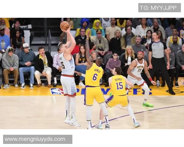 詹姆斯领军湖人豹打破连败以103-98获胜击退掘金队